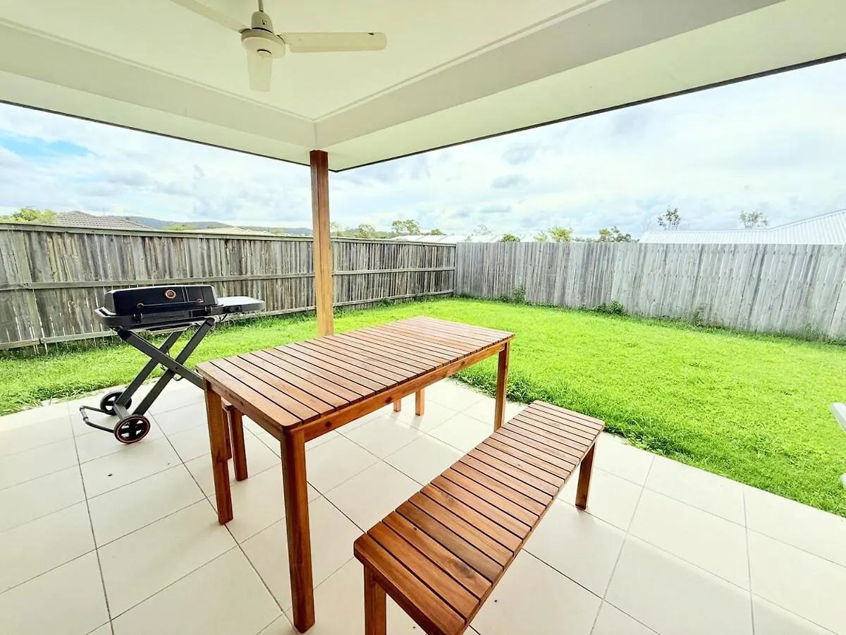 Holiday home Peaceful Retreat - Spacious Family Home In Yarrabilba Perfect For Family Or Professionals Logan Village